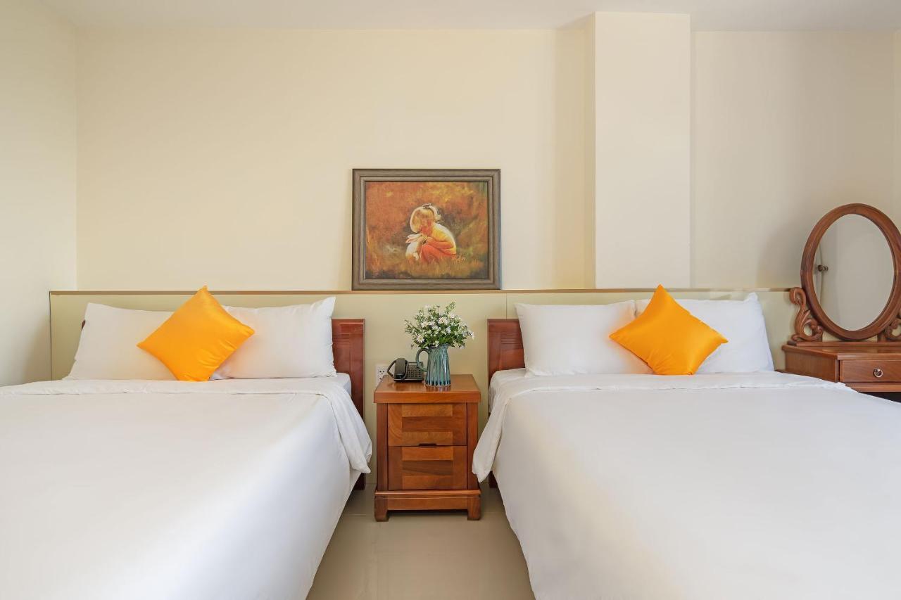 Lotus Rock 05 Hotel Danang Exterior photo