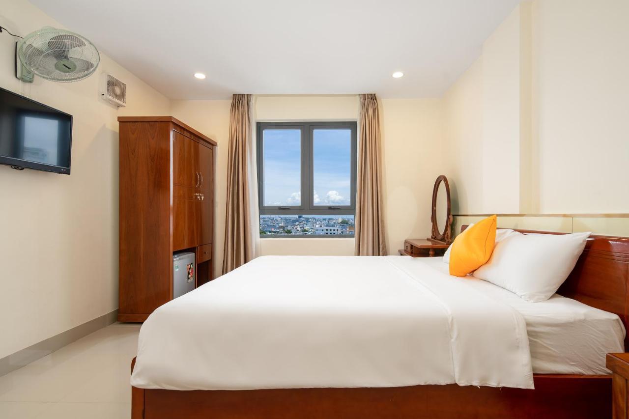 Lotus Rock 05 Hotel Danang Exterior photo